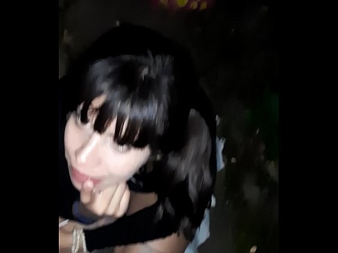 ❤️ Na ulici natečen penis u zamjenu za slatkiše Seks video kod nas ☑